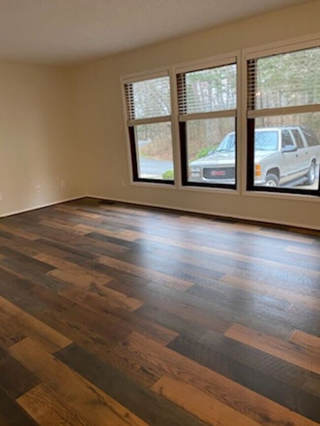Building Photo - Bella Vista Townhouse.