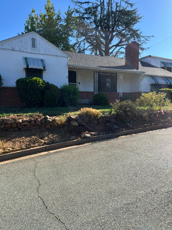 Foto principal - 150 Highland Dr