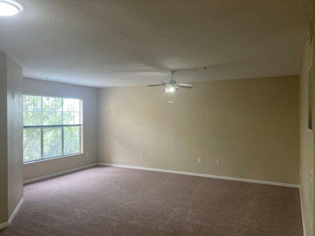 Building Photo - 1 bd / 1 ba in Palms Club Community