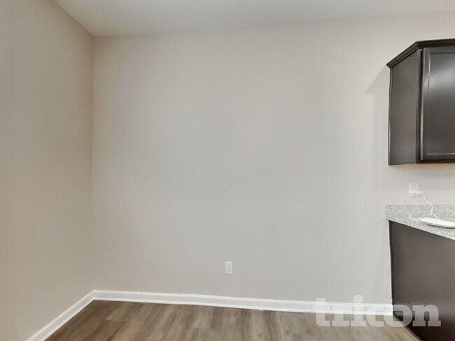 Building Photo - 144 Yadkin St