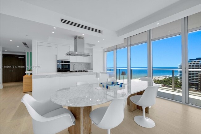 Foto del edificio - 3737 Collins Ave