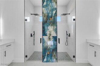 Building Photo - 6005 Queen Ave N