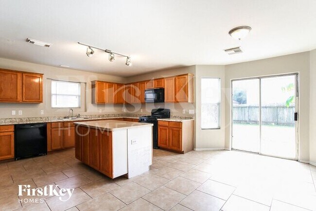 Building Photo - 402 Mystic Trail Loop