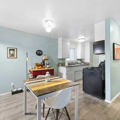 Interior Photo - 1535 Loma Ave