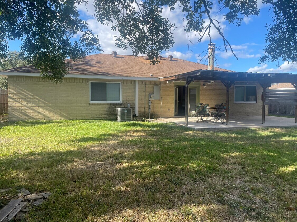 Foto principal - 2703 Walnut Hollow St