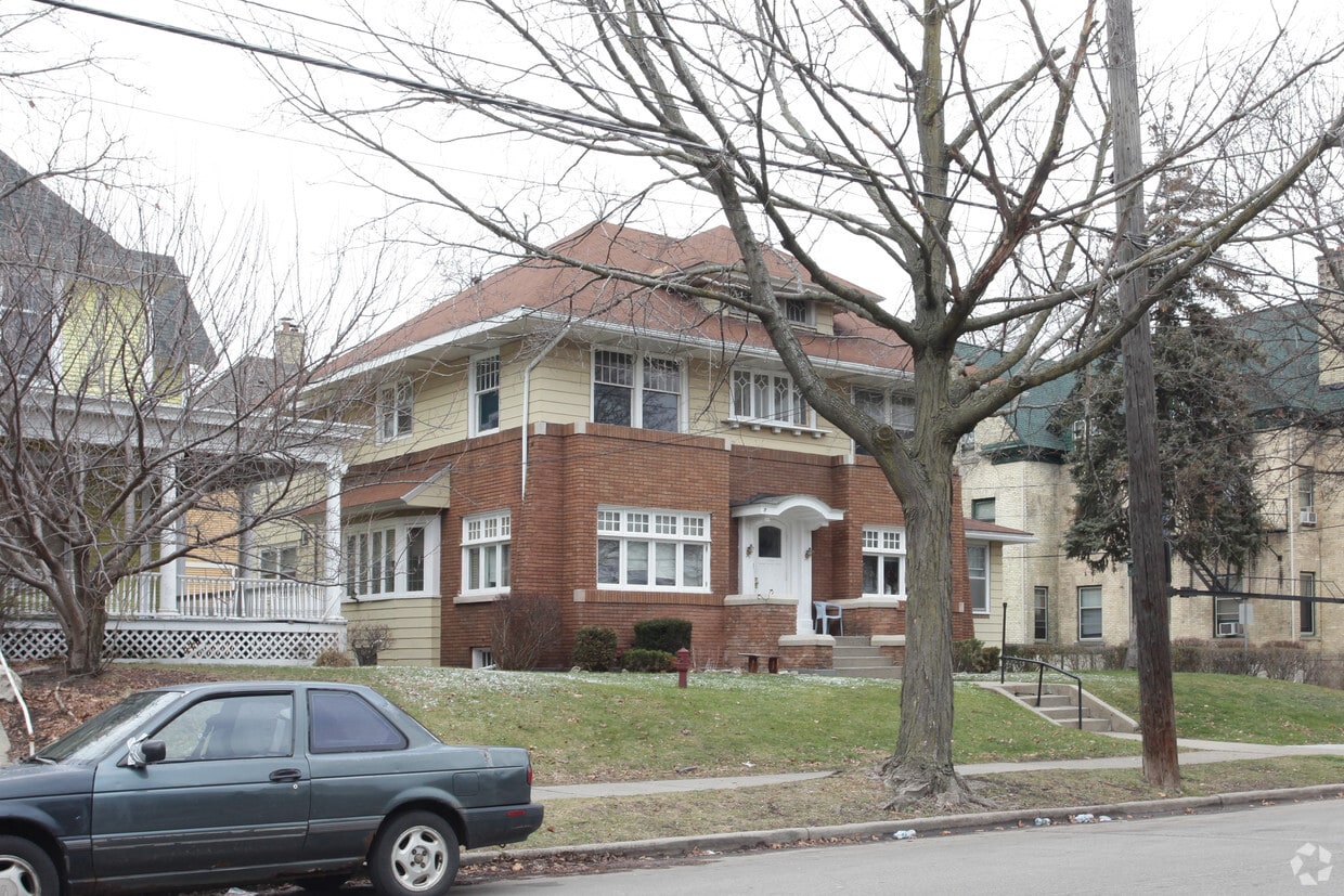 Primary Photo - 515 Lyon St NE