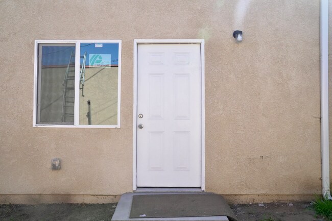 Foto del edificio - 9149 S Hobart Blvd