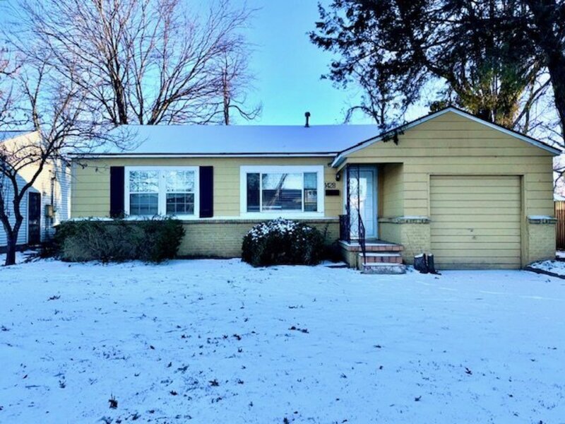 Primary Photo - 1428 E 52nd St