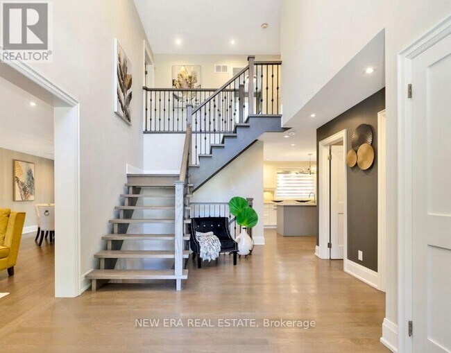 Building Photo - 2068 Mississauga Rd