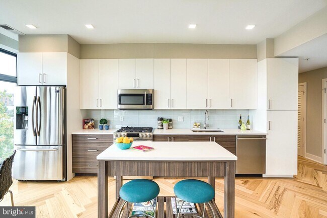 Foto del edificio - 1345 K St SE