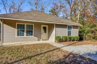 Building Photo - 10559 Royal Andrews Dr