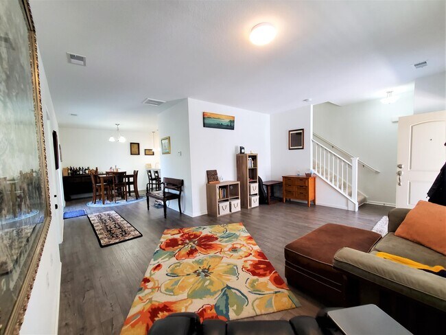 Foto del edificio - 5063 Hawkins Ml Wy