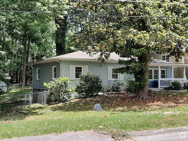Building Photo - 609 Pearson Dr