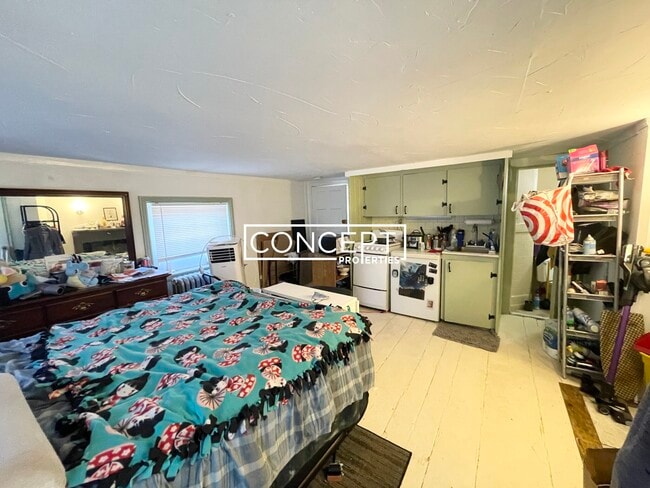 Building Photo - 58 Anderson St