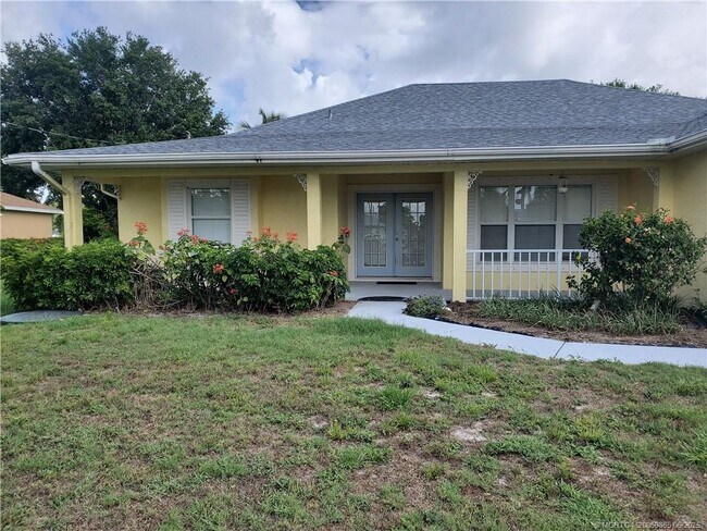 Foto del edificio - 2509 SE Lyman Cir