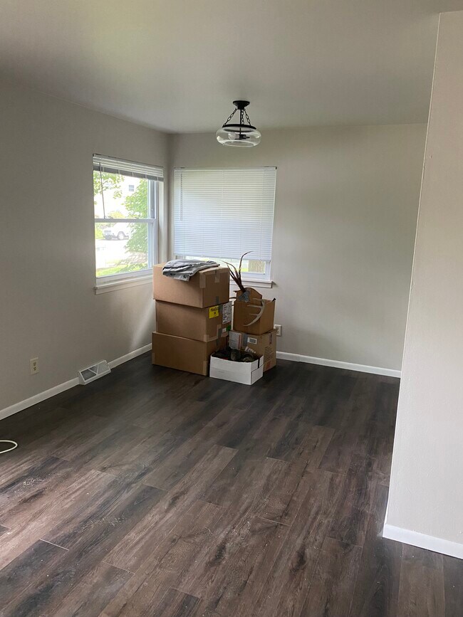 Foto del edificio - 5671 Williamsburg Way