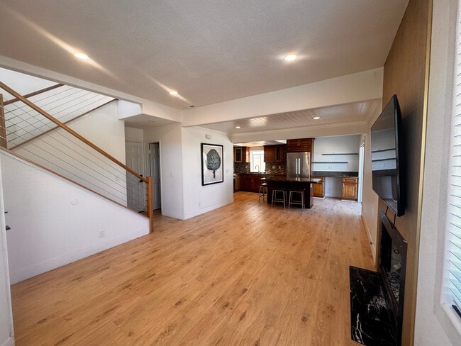 Building Photo - 379 Monte Vista Ave