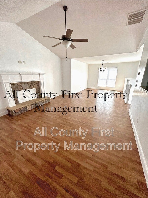 Foto del edificio - 410 Red Tail Rd