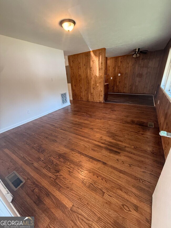 Foto del edificio - 6646 Wolf River Ct