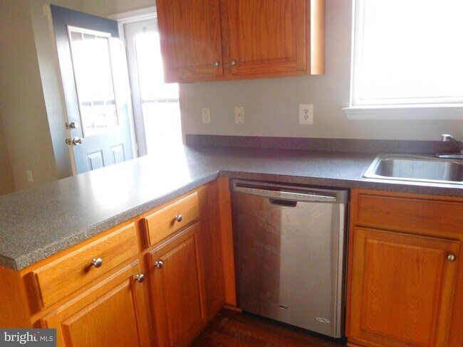 Foto del edificio - 15512 Kennett Square Way