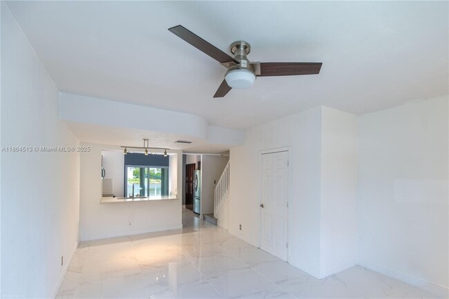 Foto del edificio - 16793 Hemingway Dr