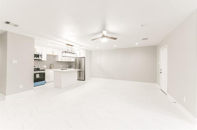 Foto del edificio - 5763 Easthampton Dr