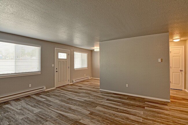 Building Photo - 15115 40th Ave W