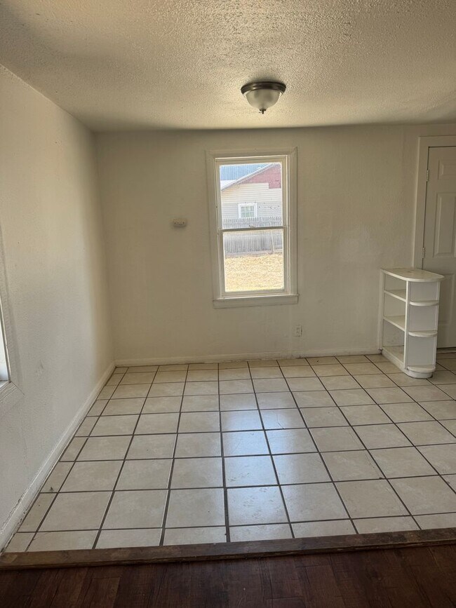 Foto del edificio - 503 S Milam St