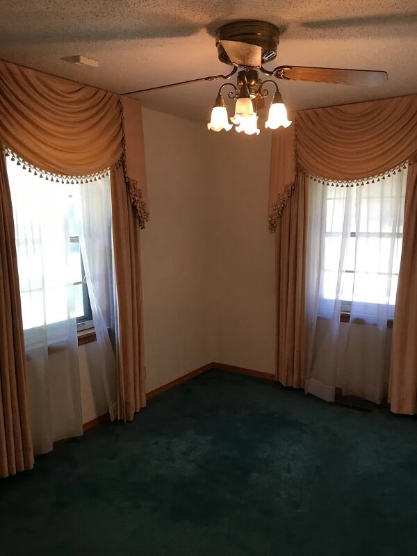 Foto del edificio - 1101 E Lindsey St