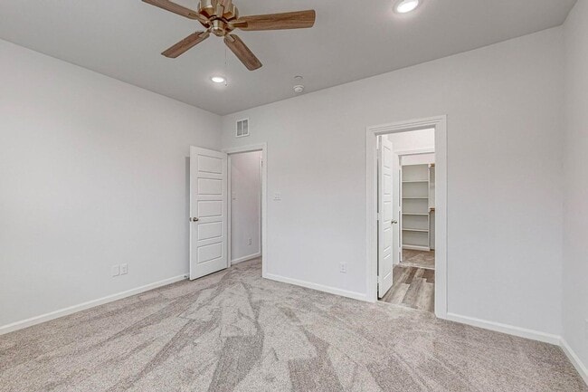 Foto del edificio - 3 Bed 4 Bath Luxurious Townhome in Frisco!