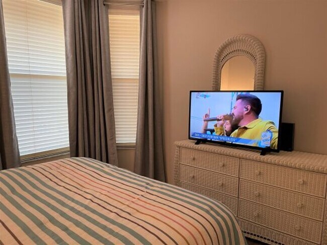 Foto del edificio - Great 2 bed 2 bath in Golf Village