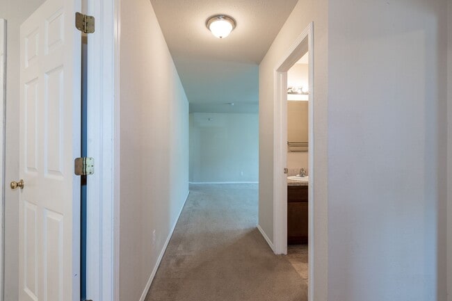 Building Photo - Emerson Elementary Zoned - 3 bedroom / 2 b...