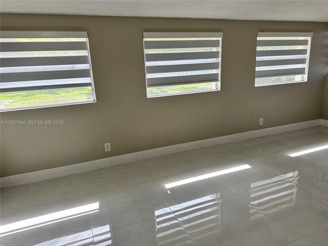 Foto del edificio - 9450 SW 181st Terrace