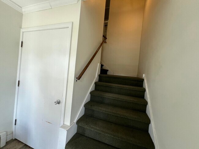 Foto del edificio - 1335 W Main St