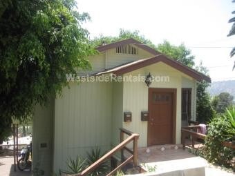 Building Photo - 3636 Roseview Ave
