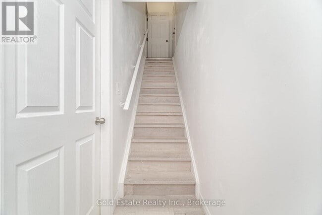 Building Photo - 292 Freure Dr