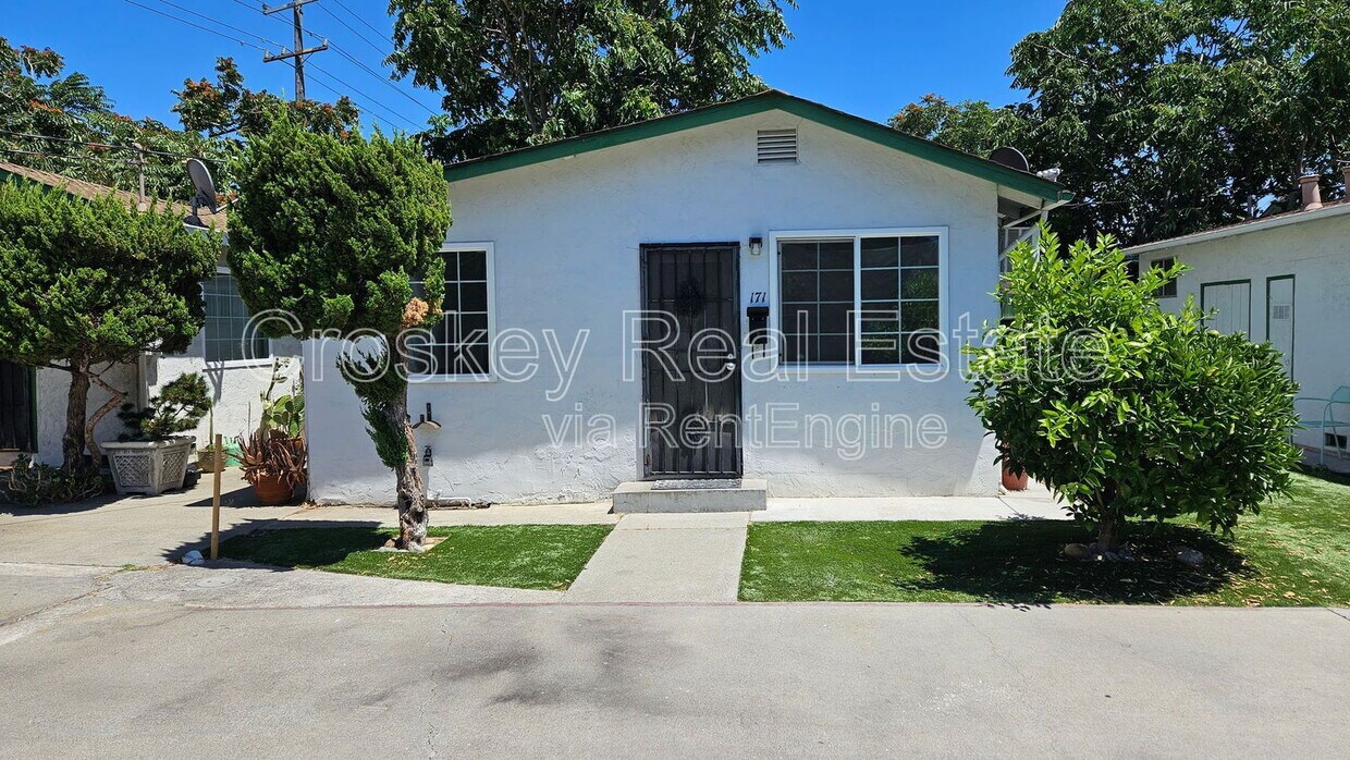 Foto principal - 171 E 15th St