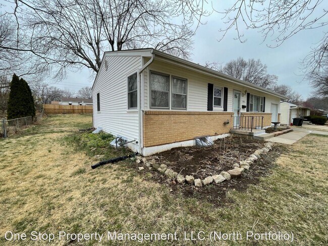 Building Photo - 3 br, 1 bath House - 3812 S Spring St