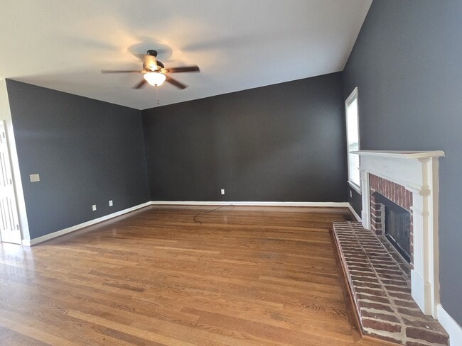 Building Photo - 2565 Milton Ln