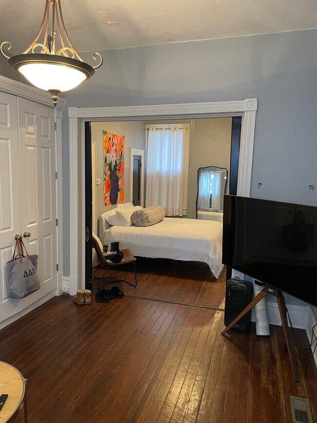 Bedroom - 150 Price St