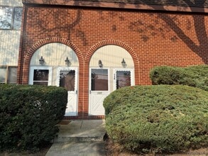 Building Photo - 140 McGlynn Pl
