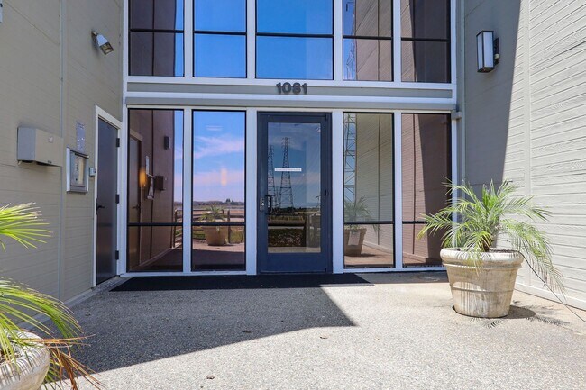Foto del edificio - 3 Bed / 2 bath Marina Point condo near the...