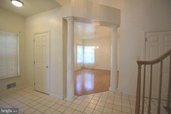 Foto del edificio - 92 Harvard Cir