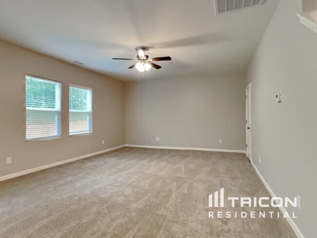 Building Photo - 161 Mdw Vis Ln