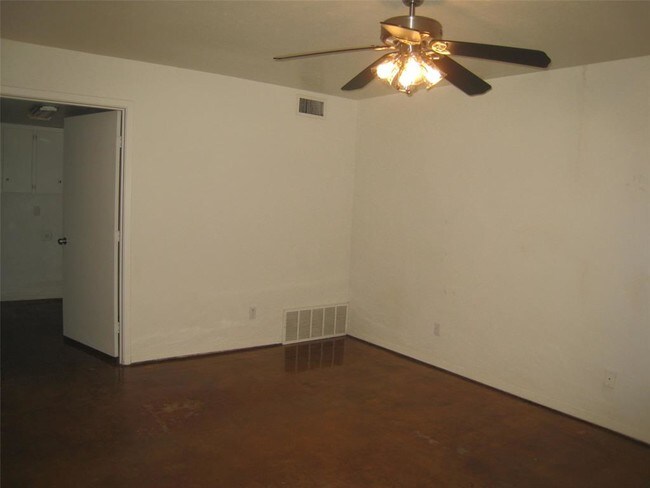 Foto del edificio - 2301 W Prairie St