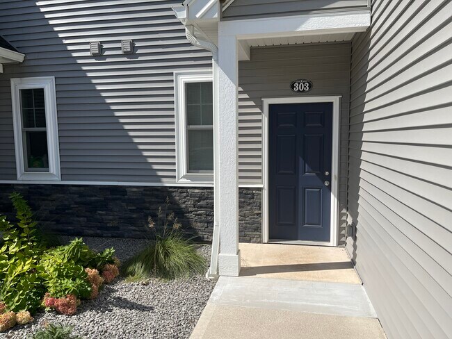 Foto del edificio - 2075 Community Ln