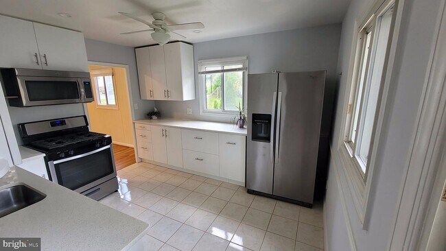 Foto del edificio - 3202 Edgewood Rd