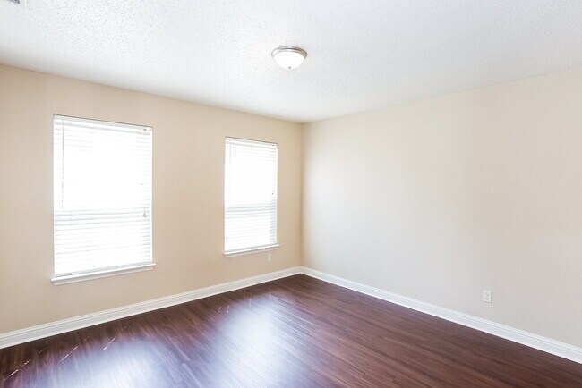 Building Photo - 12688 Justice Crossing