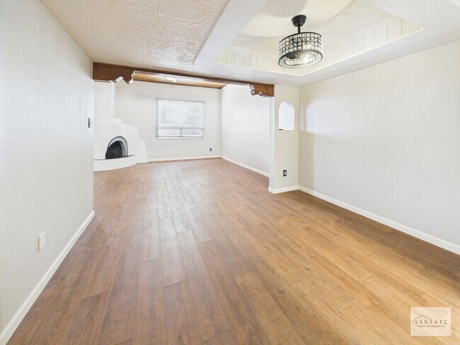 Foto del edificio - Two Bedroom Single Family Home Available Now!