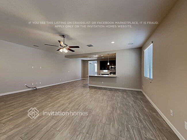 Foto del edificio - 18822 W Canterbury Dr